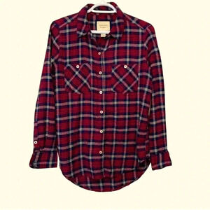 Forever 21  long sleeve, light fleece button up shirt